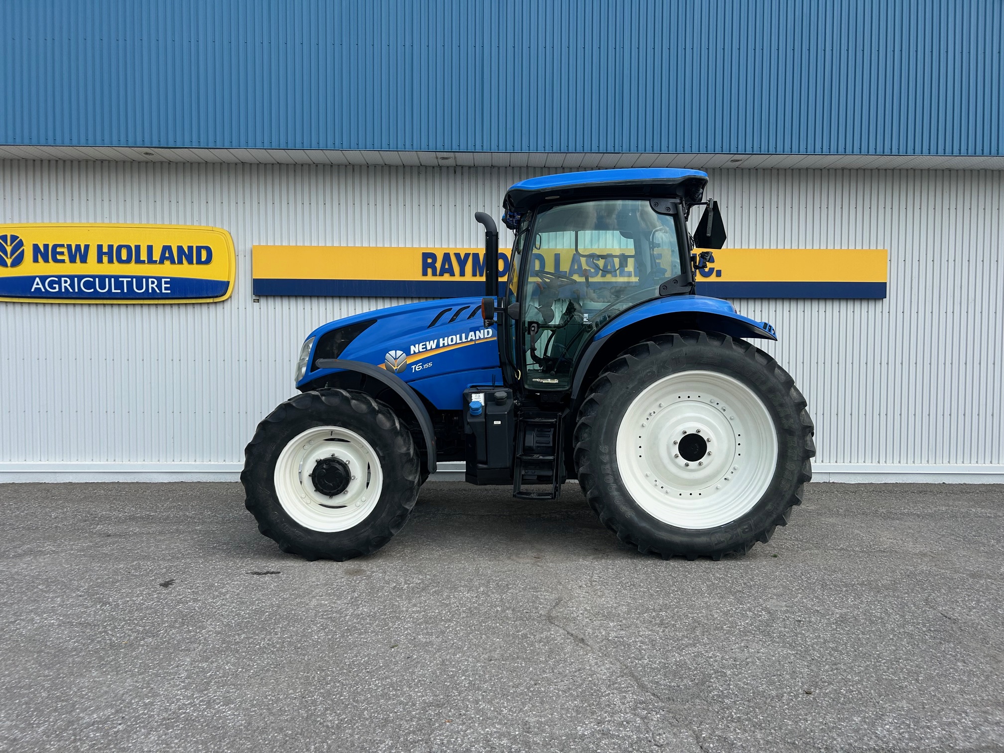 NEW HOLLAND T6.155