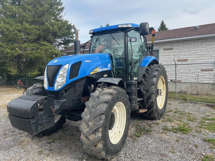 NEW HOLLAND T7040