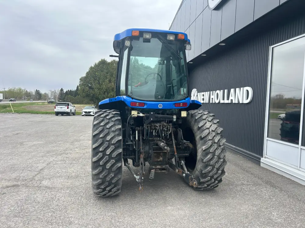 NEW HOLLAND TV6070