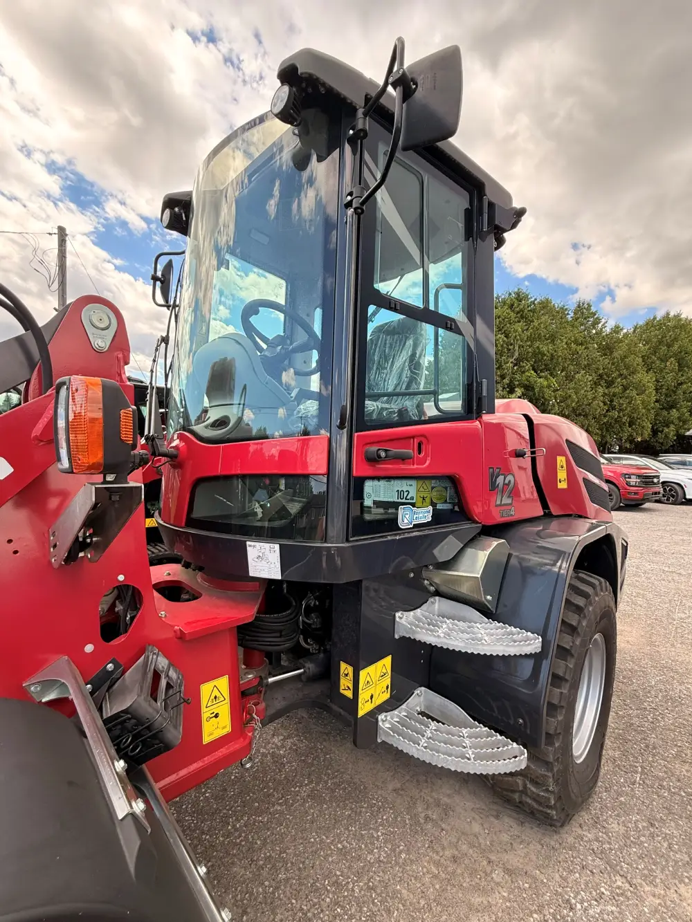 YANMAR V12
